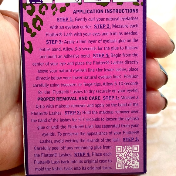 Limited Edition Flutter Lashes - Picture 4 of 4